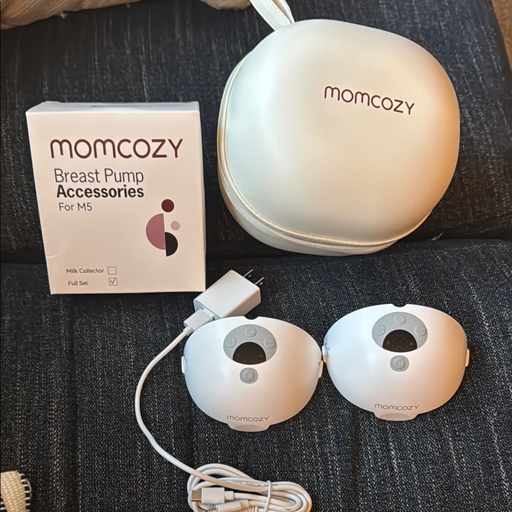Momcozy M5 wearable Breast Pumps with new accessories package and carrying case